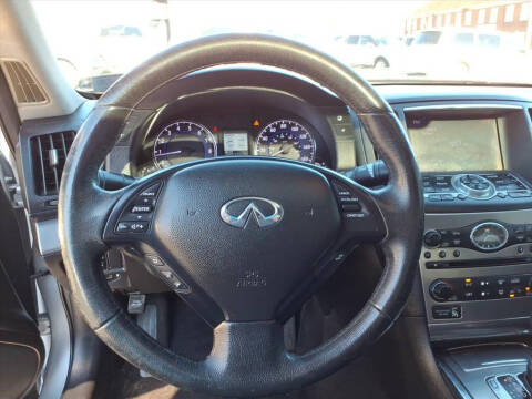 2015 Infiniti Q40