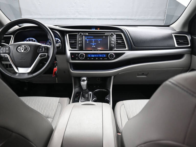 2016 Toyota Highlander LE Plus