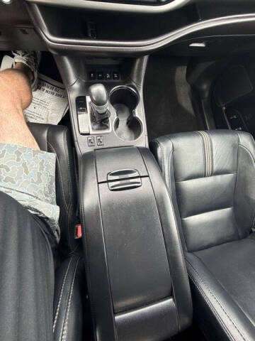 2018 Toyota Highlander SE