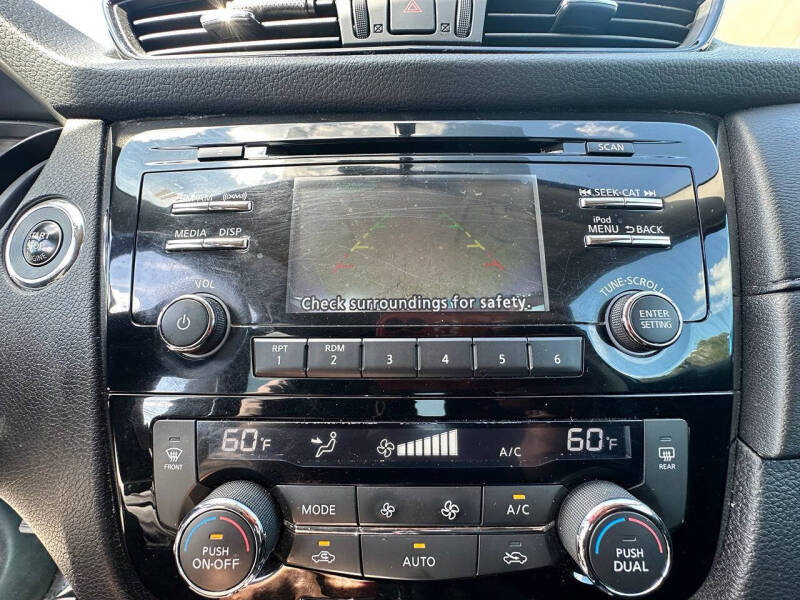 2017 Nissan Rogue SV