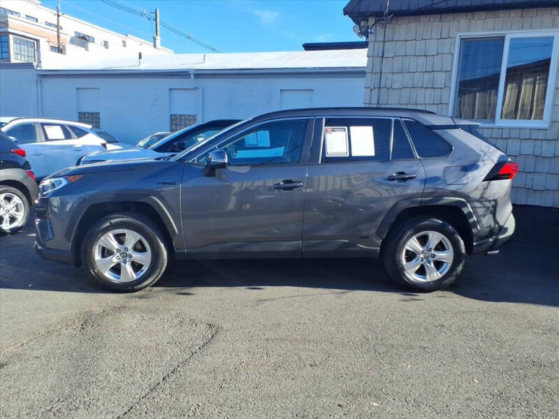 2021 Toyota RAV4 Hybrid XLE