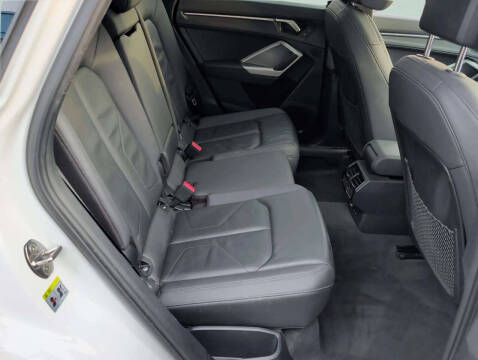 2019 Audi Q3 quattro Premium 45 TFSI