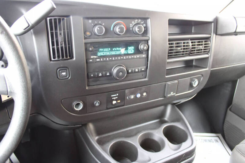 2023 GMC Savana 2500