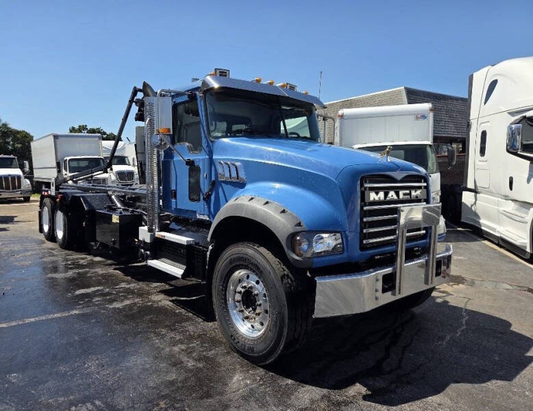 2019 Mack Granite 84FR