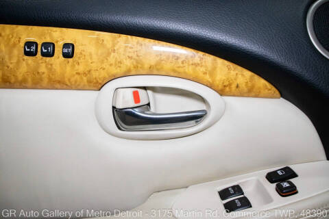 2004 Lexus SC 430