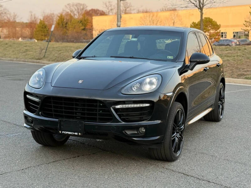 2013 Porsche Cayenne GTS