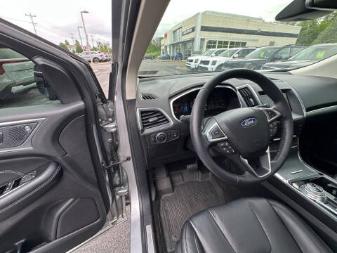 2020 Ford Edge Titanium