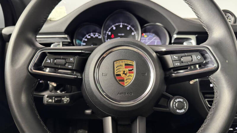 2023 Porsche Macan