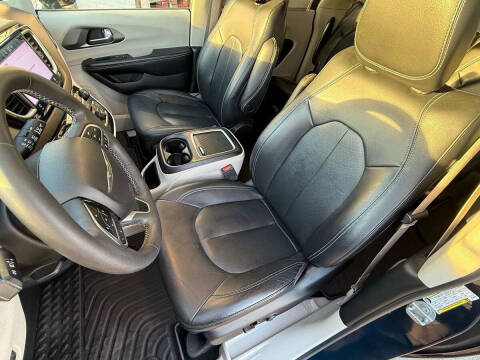 2022 Chrysler Pacifica Touring L