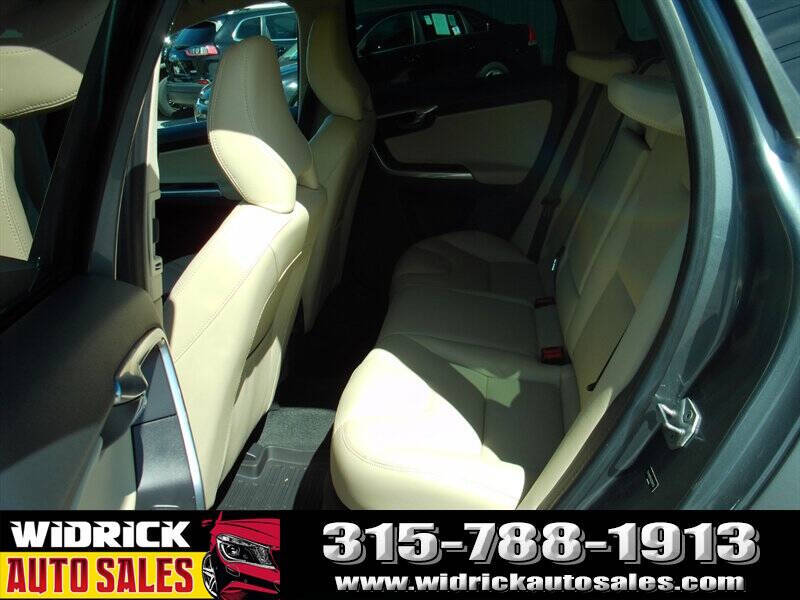 2016 Volvo XC60 T6 Drive-E