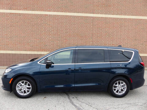 2025 Chrysler Pacifica Select