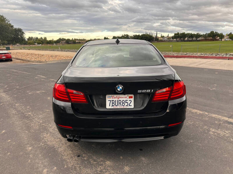 2013 BMW 5 Series 528i