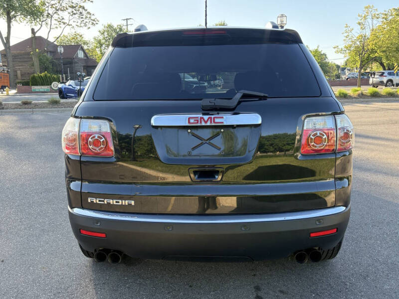 2011 GMC Acadia SLE