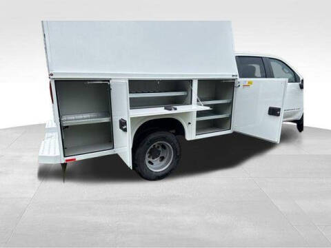 2025 GMC Sierra 3500HD CC Pro