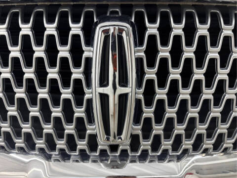 2017 Lincoln Continental Select