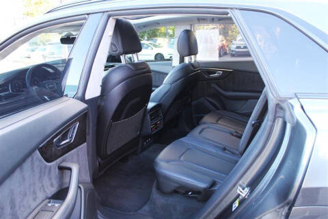 2020 Audi Q8 quattro Prestige 55 TFSI