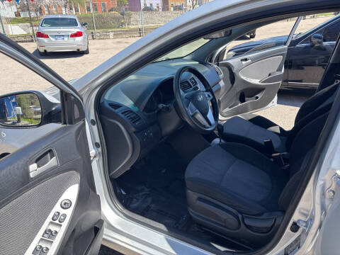 2013 Hyundai Accent GS