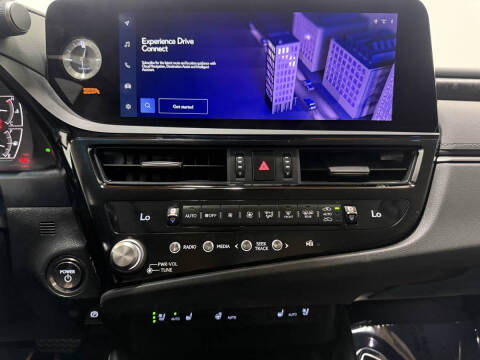 2024 Lexus ES 300h