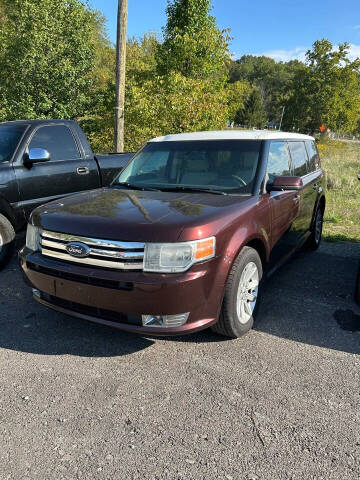 2010 Ford Flex for sale at LEE'S USED CARS INC in Ashland KY