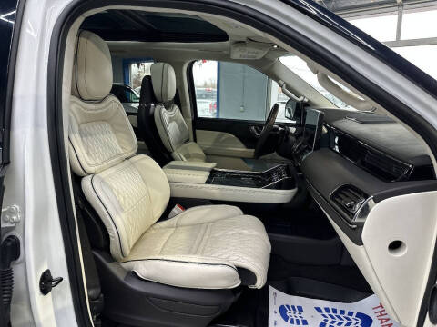 2024 Lincoln Navigator Black Label