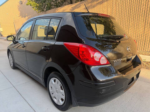 2011 Nissan Versa 1.8 SL