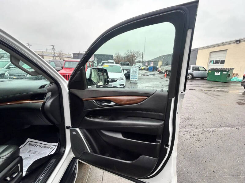 2020 Cadillac Escalade ESV Luxury