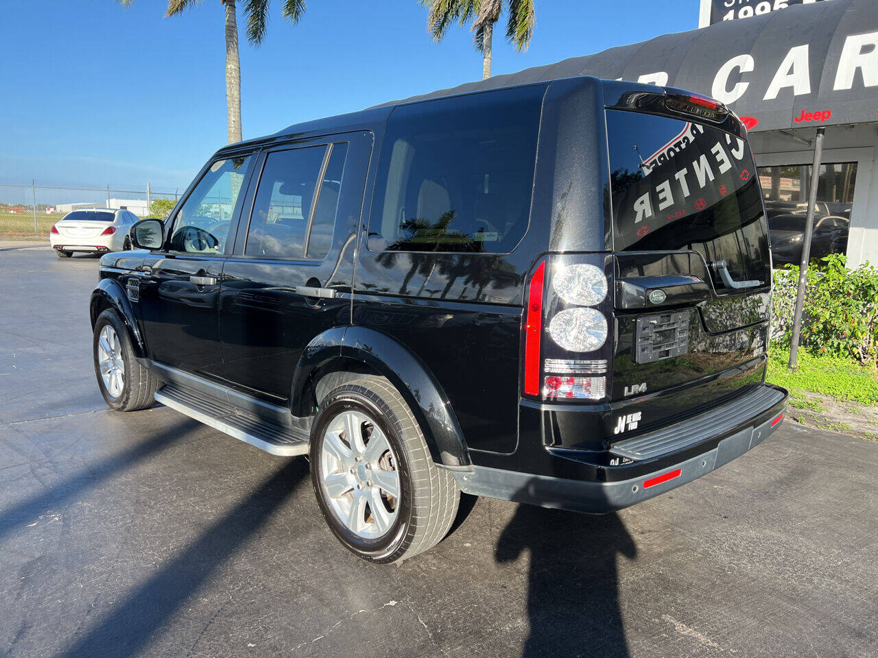 2016 Land Rover LR4  - $23,900