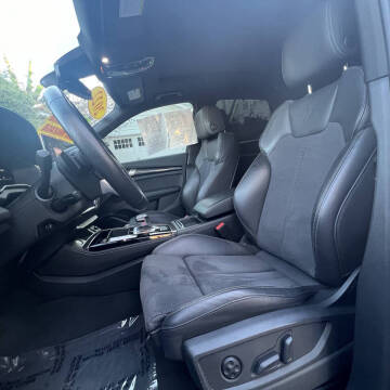 2022 Audi SQ5 3.0T quattro Premium Plus