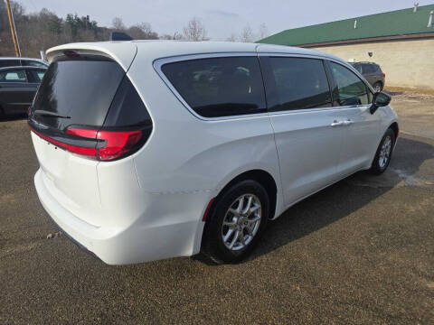 2025 Chrysler Pacifica Select