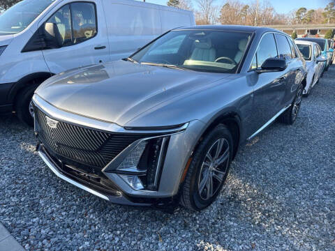 2024 Cadillac LYRIQ Luxury 1