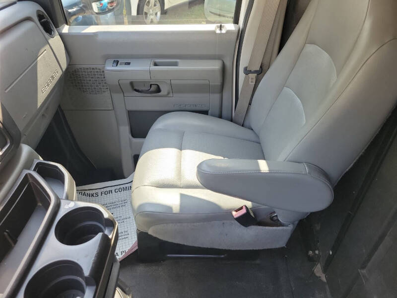 2013 Ford E-Series E-250