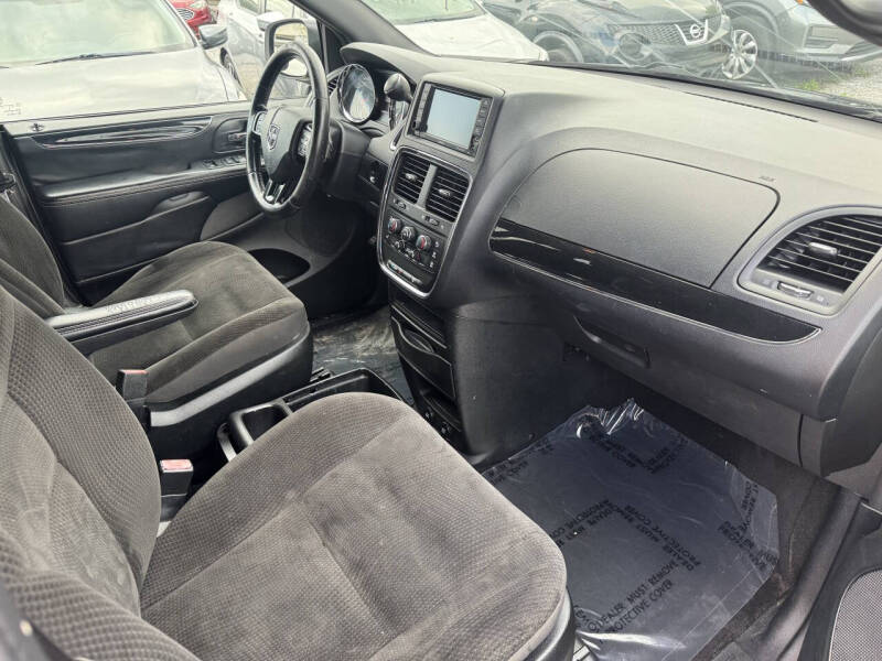 2018 Dodge Grand Caravan SE Plus