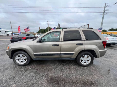 2006 Jeep Grand Cherokee Laredo