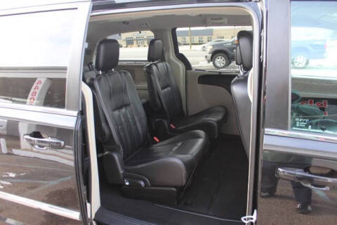 2015 Chrysler Town and Country Touring