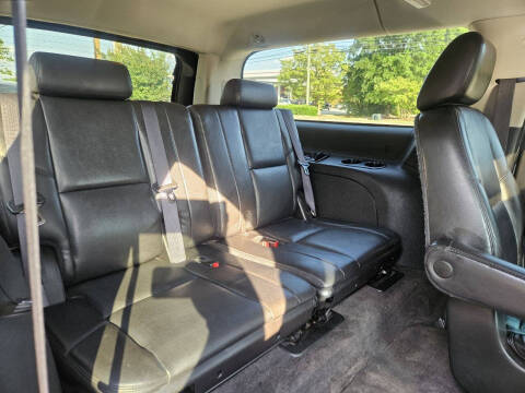 2011 Cadillac Escalade ESV Luxury