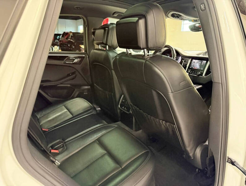 2017 Porsche Macan S