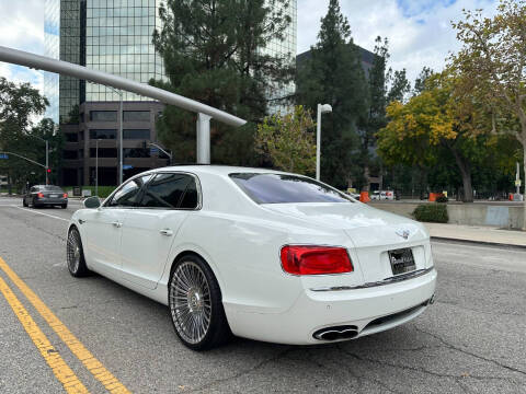 2018 Bentley Flying Spur V8