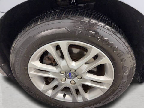 2016 Volvo XC60 T5 Drive-E Platinum