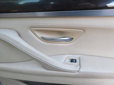 2015 BMW 5 Series 528i