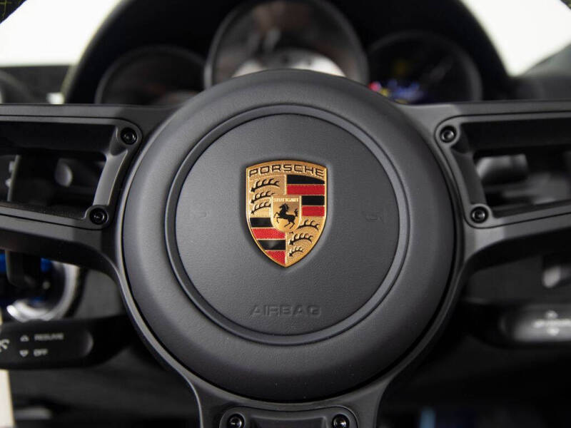2025 Porsche 718 Cayman GT4 RS