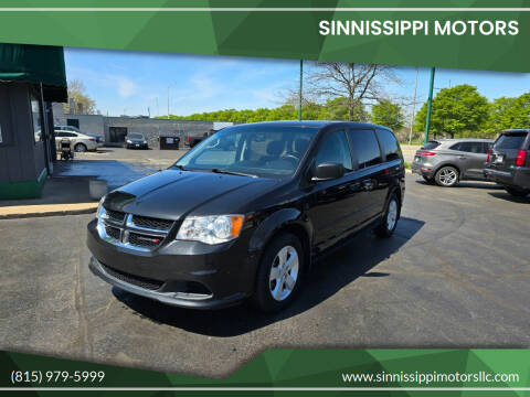 2017 Dodge Grand Caravan for sale at Sinnissippi Motors in Rockford IL