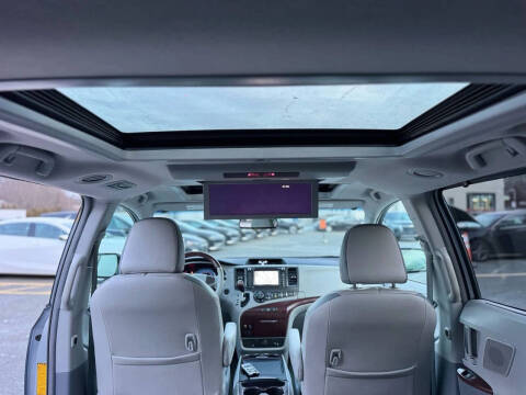 2013 Toyota Sienna