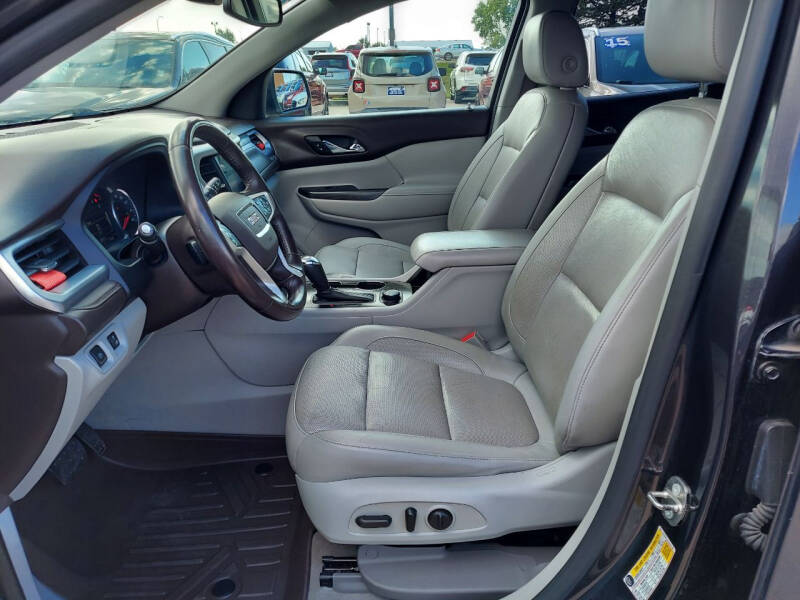 2017 GMC Acadia SLT-1