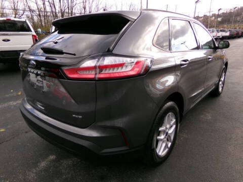 2021 Ford Edge SE