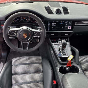 2020 Porsche Cayenne S Coupe