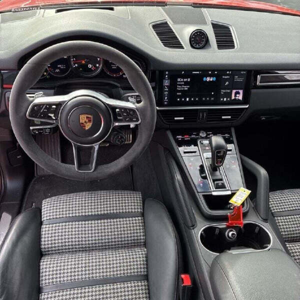 2020 Porsche Cayenne S Coupe