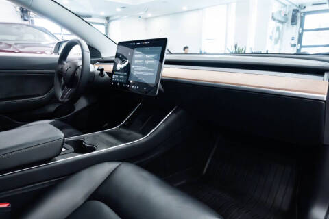 2019 Tesla Model 3 Mid Range