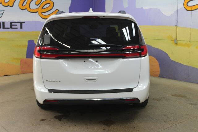 2022 Chrysler Pacifica Touring L