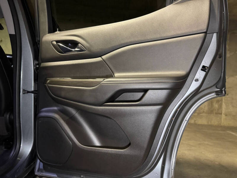 2020 GMC Acadia SLT