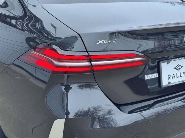 2025 BMW 5 Series 530i xDrive